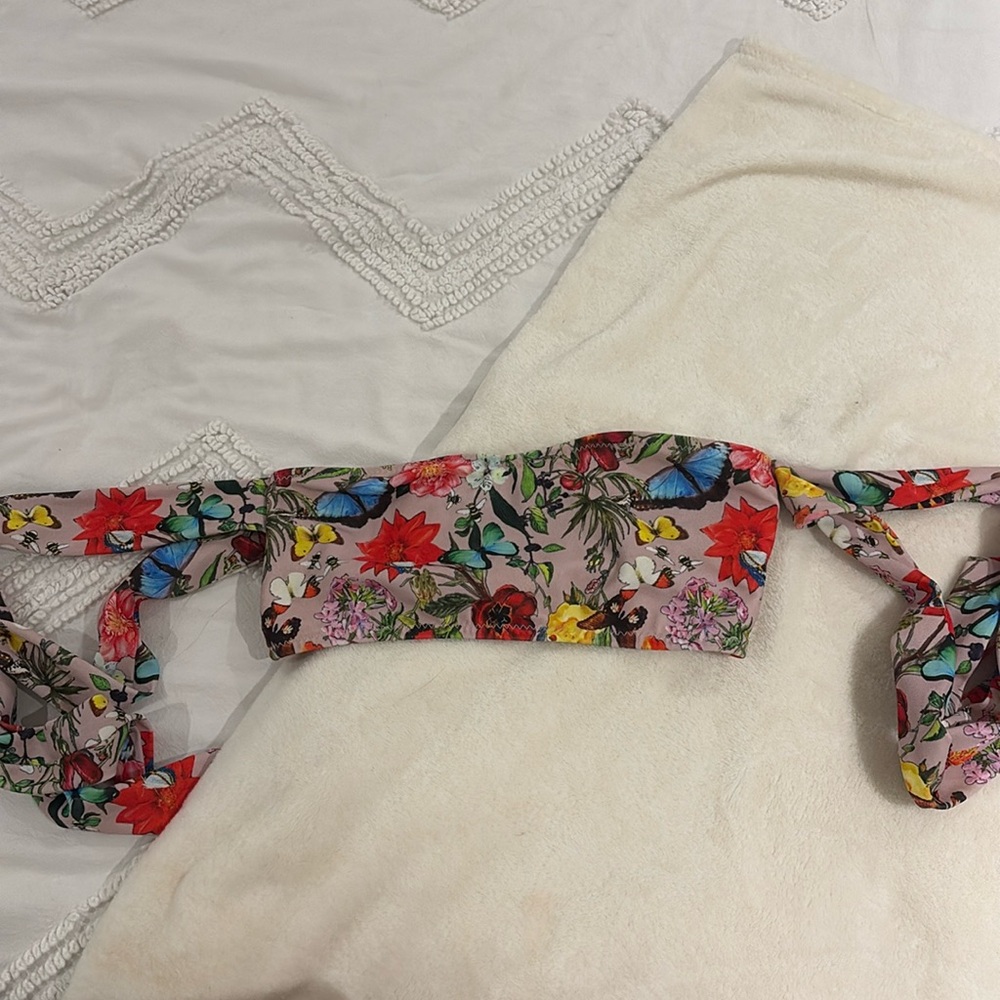 Kai Lani bikini top